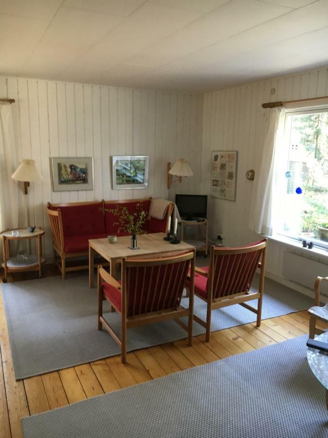 Midtvejshuset Villa Ronne Exterior photo